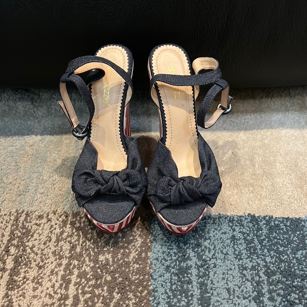 Shoe Dazzle wedges
